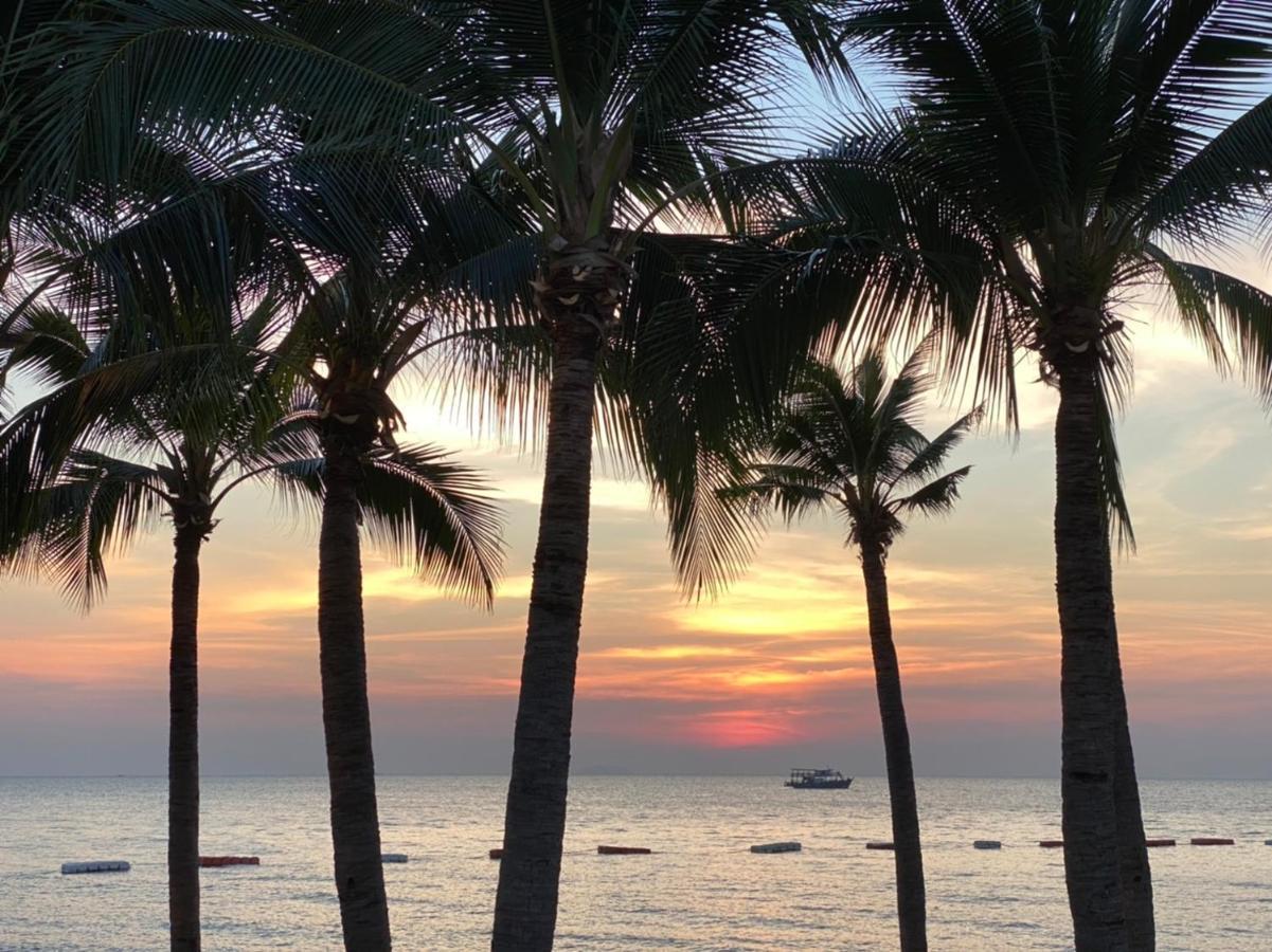 Luxurious Apartment On Jomtien Beach Road エクステリア 写真